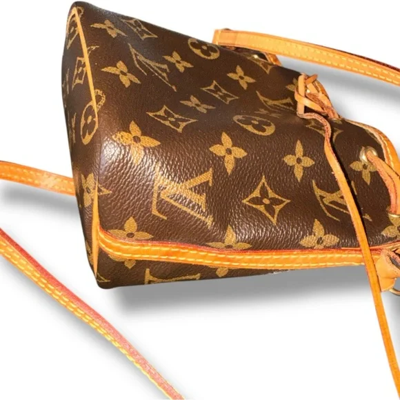 Louis Vuitton Brown and Tan Monogram Crossbody Bag - Picture 16 of 16